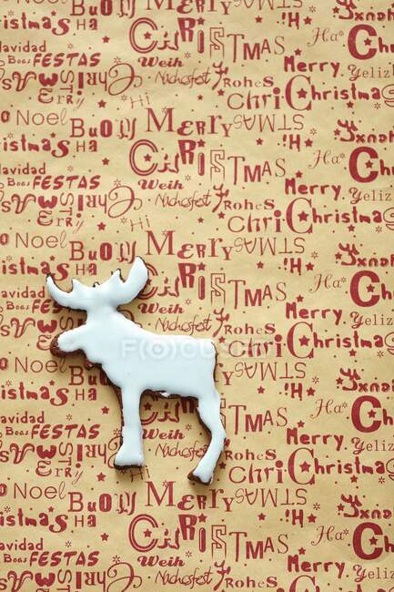 Reindeer cookies with white icing — Stock Photo