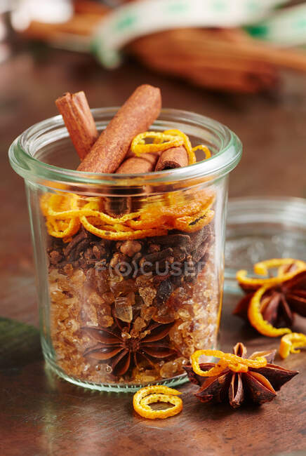 Homemade mulled wine spice mix in a glass — Stock Photo