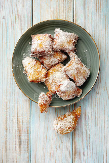 Plate of Fried Dough with Powdered Sugar — Stock Photo