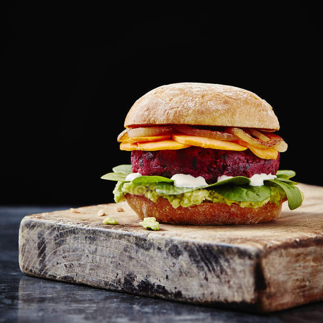 Burger di barbabietola primo piano shot — Foto stock