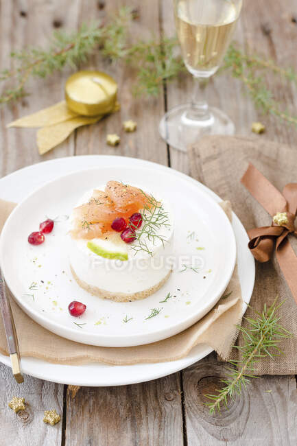 A cream cheese tart with smoked salmon for Christmas — Stock Photo