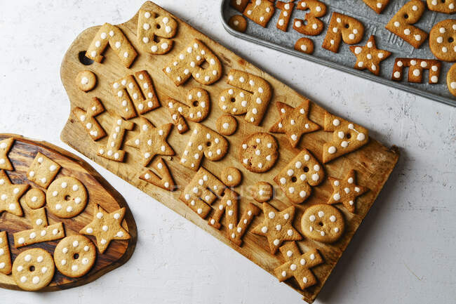 Gingerbread cookies in alphabet and number shapes — Stock Photo