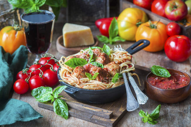 Pasta with meatballs on the table — Stock Photo