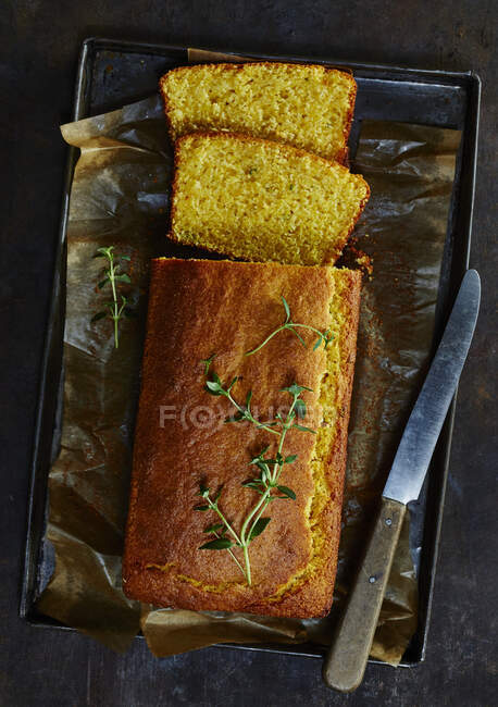 Close-up shot of delicious Cornbread with thyme — Stock Photo