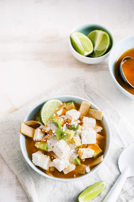 Sopa de tortilla (Mexican tortilla soup) — Stock Photo