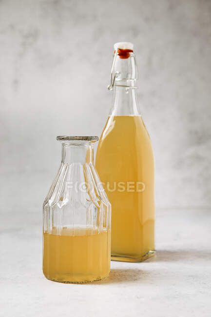Homemade apple tea made from Earl Grey tea and stewed apples — Stock Photo