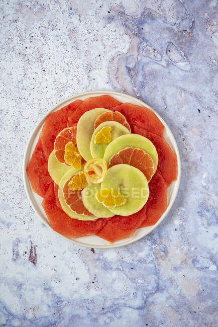 Fruchtcarpaccio mit Zitrusfrüchten — Stockfoto