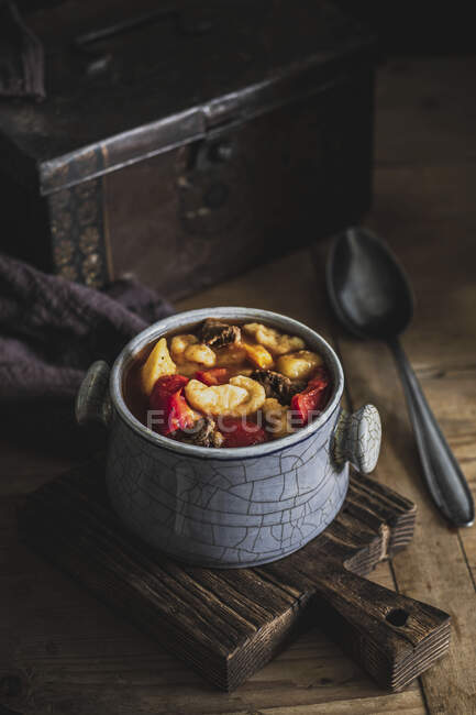 Soupe de paprika et boulettes de boeuf — Photo de stock