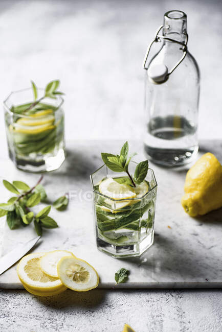 Water with cucumber, mint and leamon — Stock Photo