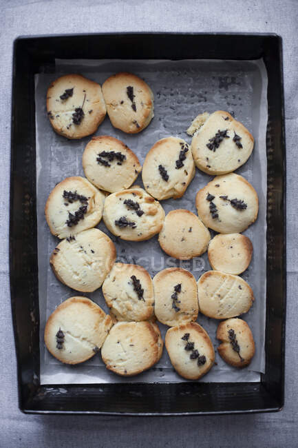 Butter cookies with lavender — Fotografia de Stock