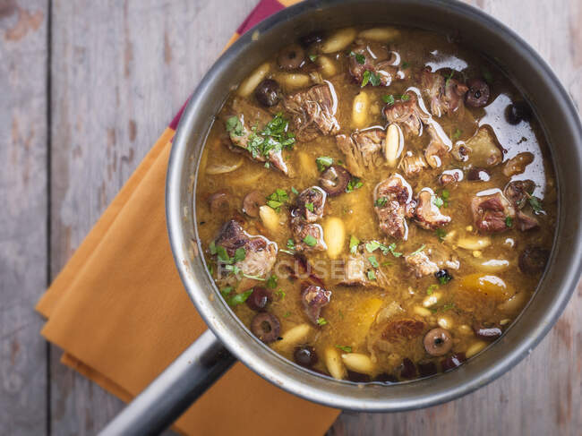 Persioan stew with olives — Stock Photo