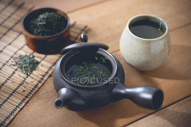 Close-up shot of arrangement with green tea — Photo de stock