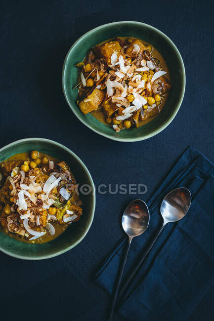 Healthy breakfast with granola and nuts — Stock Photo