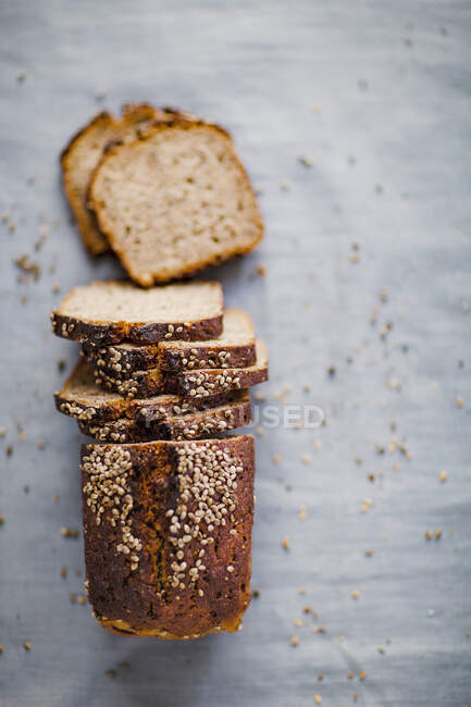 Primo piano colpo di delizioso pane di canapa — Foto stock