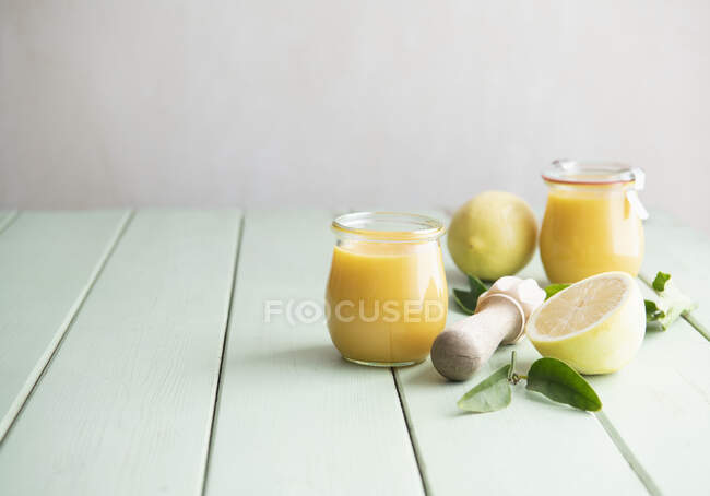 Лимонный творог, крупный план — стоковое фото