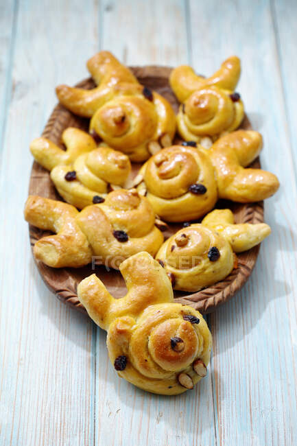 Yeast biscuits rabbit heads for Easter — Stock Photo