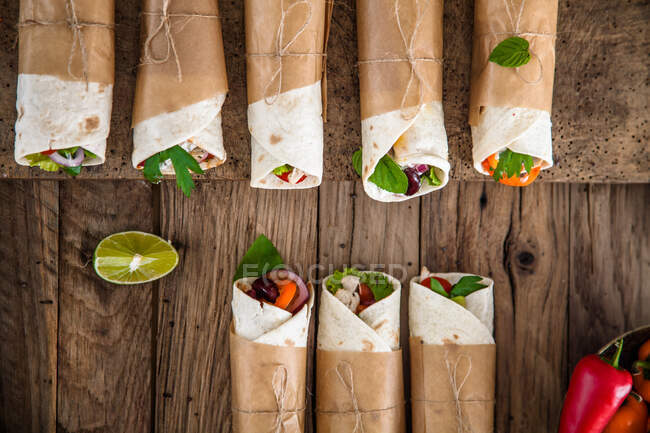 Tortilla wraps with vegetables — Stock Photo