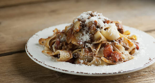 Slow cooker bolognese sauce — Stock Photo