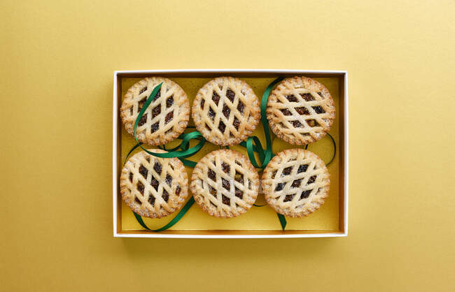 Lattice topped mince pies — Stock Photo