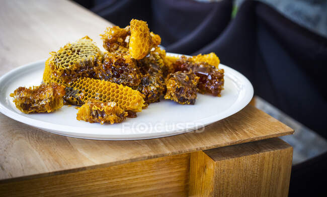 Close-up shot of delicious Honeycombs with honey — Stock Photo