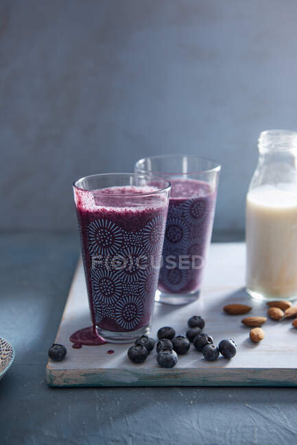 Blueberry and almond milk smoothie — Stock Photo