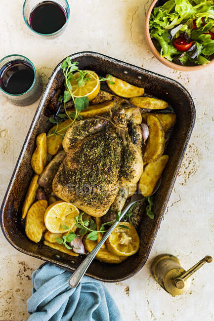 Chicken Roasted with Zaatar and Lemon — Stock Photo