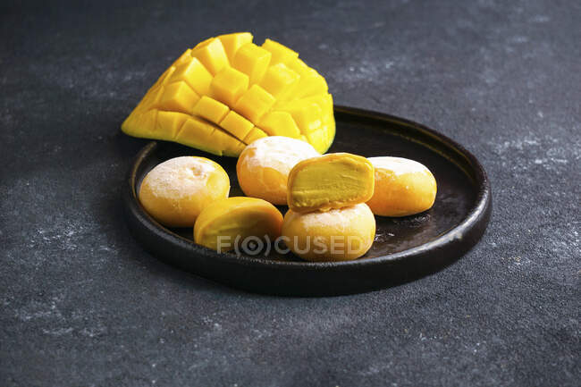 Mochi ice cream with mango — Stock Photo