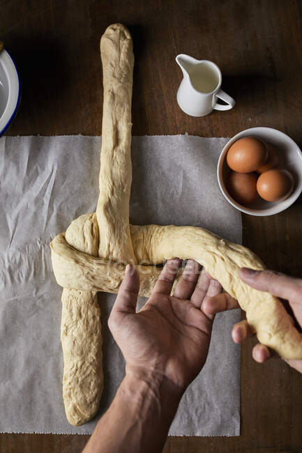 Зроблено плетений хліб — стокове фото