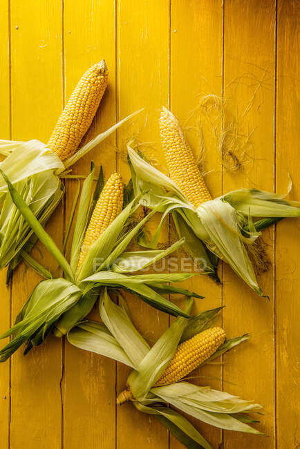 Close-up shot of delicious Fresh corn — Stock Photo