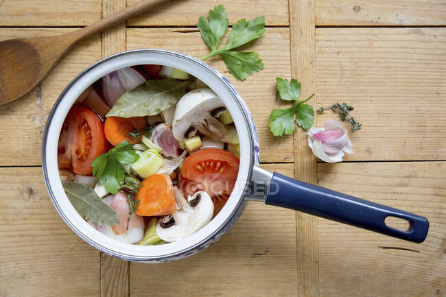 Ingrédients pour bouillon de légumes — Photo de stock