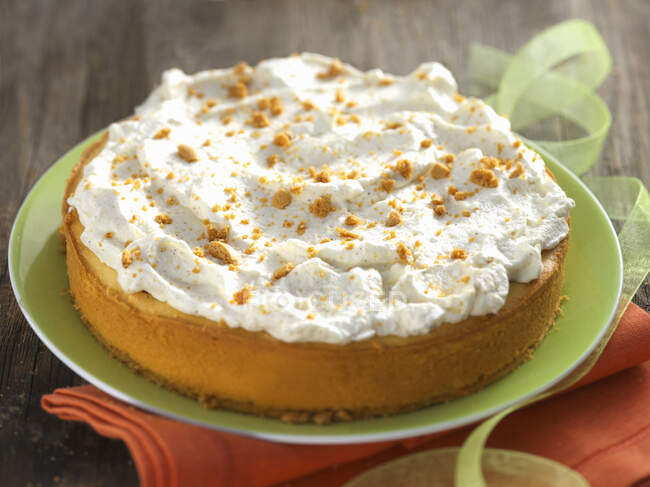 Amaretto cream cake closeup — Foto stock
