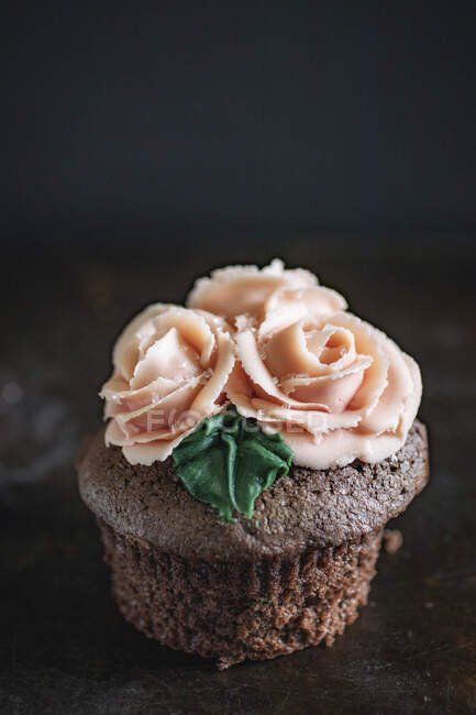 Cupcake for Valentine's Day — Stock Photo