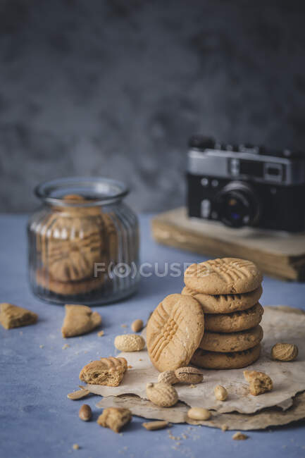 Close-up de deliciosos biscoitos caseiros de manteiga de amendoim — Fotografia de Stock