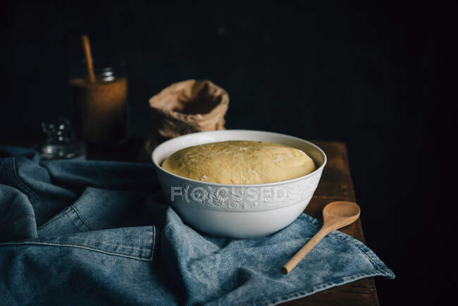 Yeast dough with saffron — Stock Photo