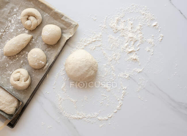 Preparing bread, closeup shot — Stock Photo