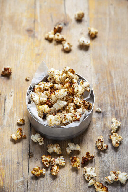 Close-up shot of Homemade caramel popcorn — Fotografia de Stock