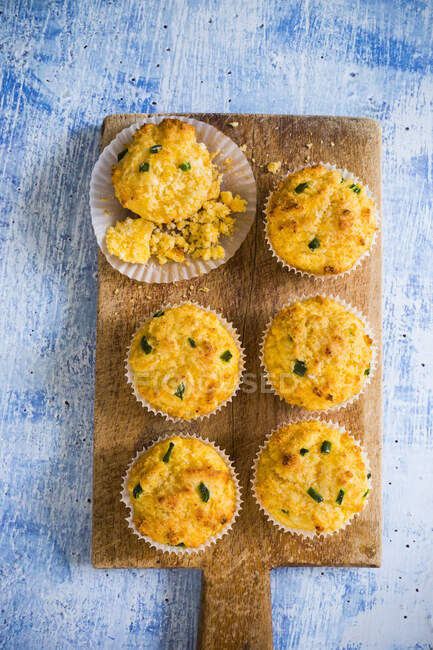 Corn, cheese and jalapeno muffins — Stock Photo
