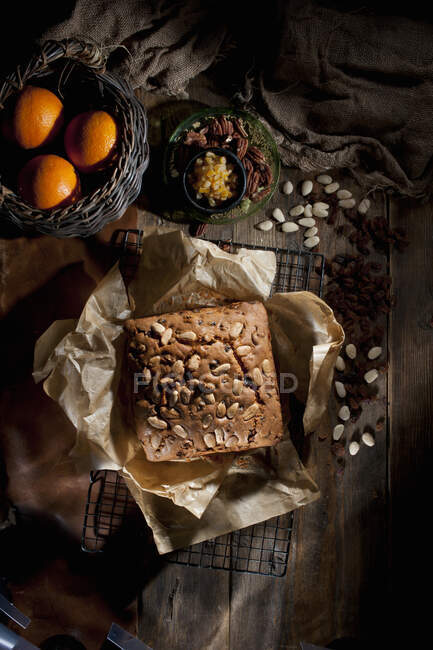 Fruit Cake with fresh oranges — Stock Photo