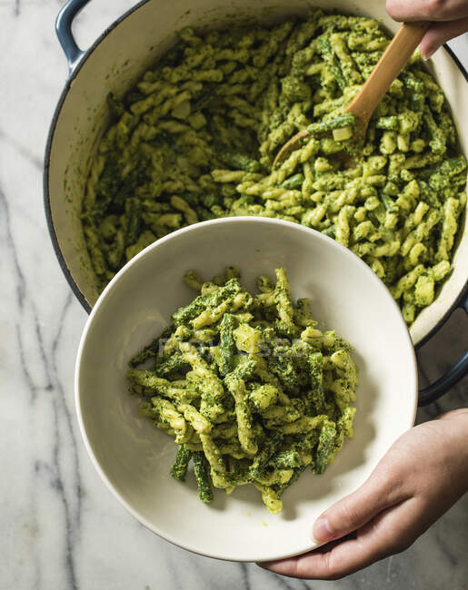 Gemelli with pesto potatoes and green beans — Stock Photo