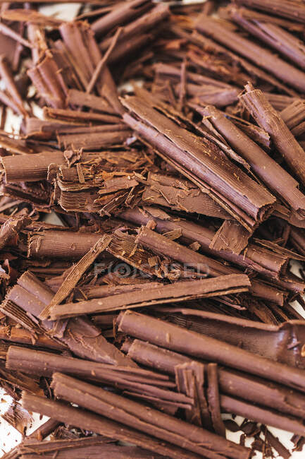 Boucles de chocolat, gros plan en studio — Photo de stock