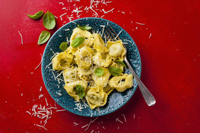 Tortellini with parmesan, closeup shot — Stock Photo