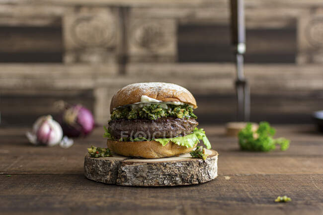 Chimichurri burger, primo piano shot — Foto stock