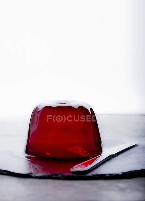 Vista de close-up de geleia vermelha — Fotografia de Stock
