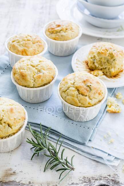 Gorgonzola muffins with rosemary — Stock Photo