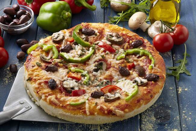 Homemade pizza close-up view — Stock Photo