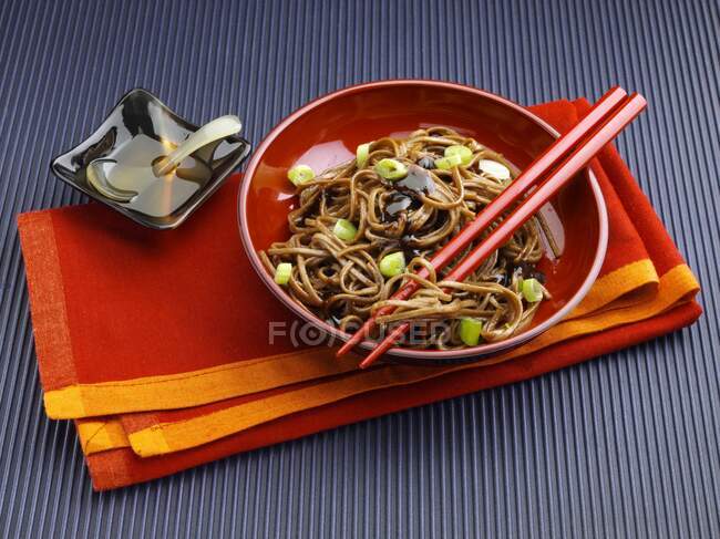 Spicy cold soba noodles — Stock Photo