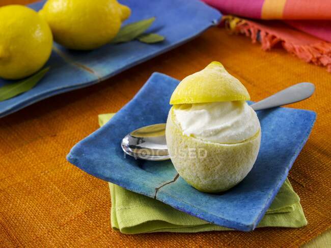 Frosted Lemon close-up view — Stock Photo