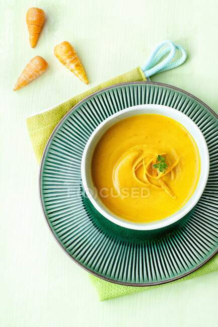 Zanahoria y sopa de naranja - foto de stock