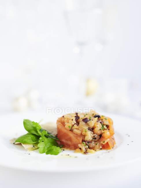 Smoked salmon tartar for Christmas — Stock Photo