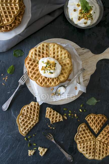 Gluten-free waffles with passion fruit — Stock Photo